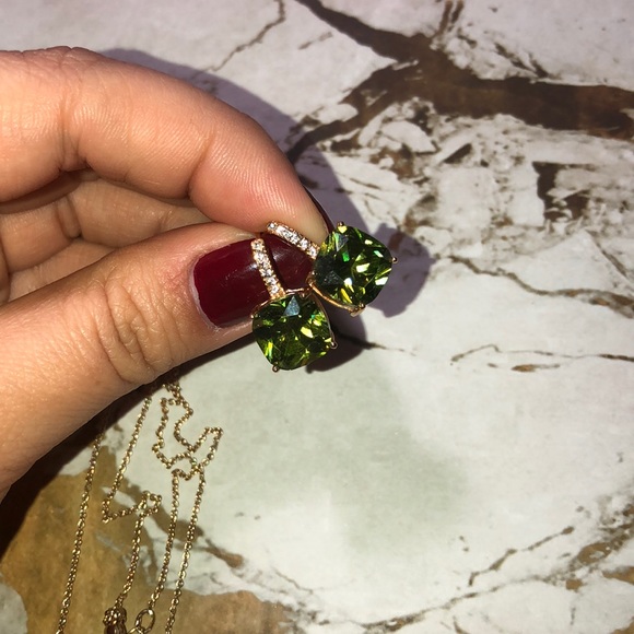 Peridot necklace and earring - Picture 4 of 6